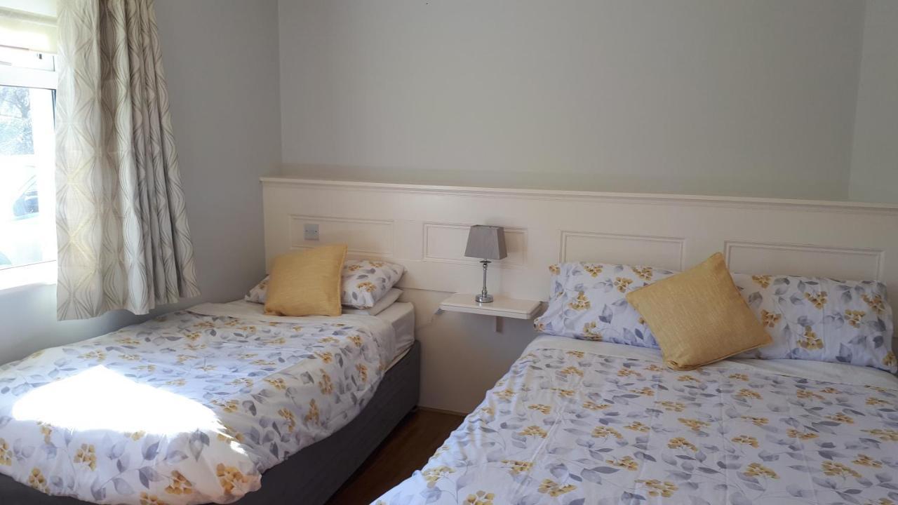 Green Acres Guesthouse- Accommodation Only Lower Coolcorcoran Exteriör bild