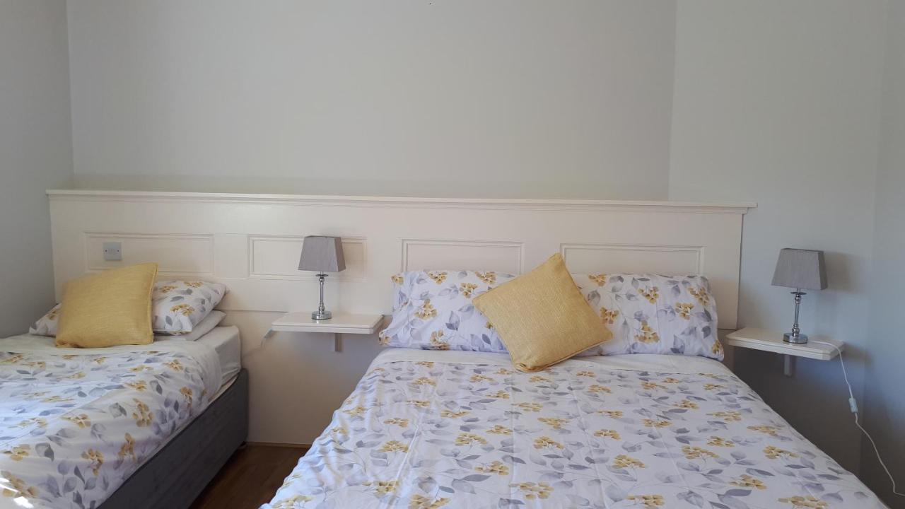 Green Acres Guesthouse- Accommodation Only Lower Coolcorcoran Exteriör bild